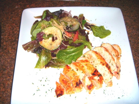 Sauted chicken and leafy salad